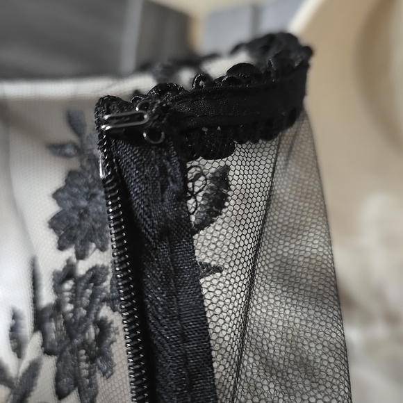 Nanette Lepore Black Floral Embroidered Lace Overlay Cocktail Dress - Picture 8 of 8